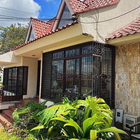 ארמניה Casa En Llamas מראה חיצוני תמונה